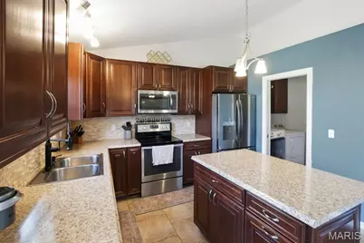 603 Meadow Oaks Drive, Saint Clair, MO 63077 - Photo 11