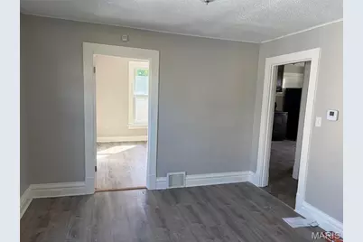 3834 Waco Drive, Normandy, MO 63121 - Photo 7