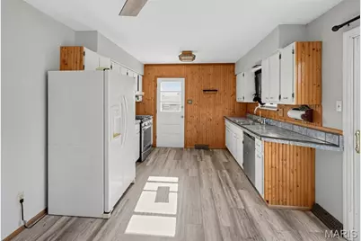 5904 Starlight Drive, High Ridge, MO 63049 - Photo 9