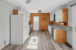 5904 Starlight Dr, High Ridge, MO 63049 - Photo 9