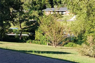 1032 N Florissant Rd, Ferguson, MO 63135 - Photo 27