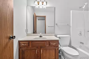 3001 Oakstowne Pl, Saint Louis, MO 63129 - Photo 33