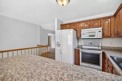 3001 Oakstowne Place, Saint Louis, MO 63129 - Photo 17