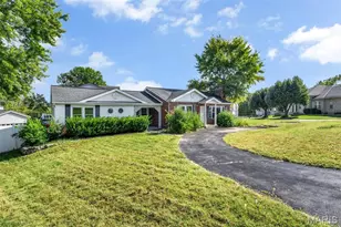 9920 Wolff Dr, Saint Louis, MO 63123 - Photo 3