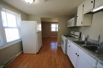 8916 Higginson Drive, Saint Louis, MO 63121 - Photo 11