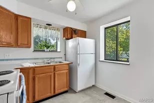 131 Monica Dr, Saint Louis, MO 63127 - Photo 9