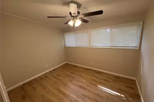 8410 Bayberry Dr, Berkeley, MO 63134 - Photo 13