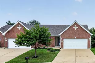 384-386 Shadow Pines Dr, Wentzville, MO 63385 - Photo 3