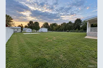 302 Roosevelt Avenue, Warrenton, MO 63383 - Photo 3