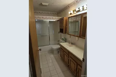1760 Layven Avenue, Florissant, MO 63031 - Photo 9