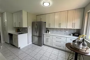 11923 Barkman Dr, Saint Louis, MO 63146 - Photo 11