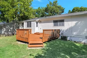 392 Genoa Dr, Ballwin, MO 63021 - Photo 31