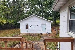 2699 Hwy C, Bourbon, MO 65441 - Photo 15