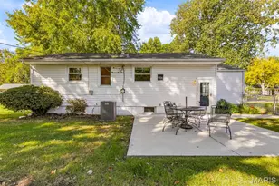 525 S Castello St, Florissant, MO 63031 - Photo 15