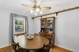 525 S Castello St, Florissant, MO 63031 - Photo 5