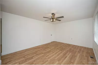 3224 Highgate Lane, Saint Charles, MO 63301 - Photo 5