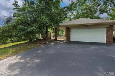 11 Hedgewood Lane, Ballwin, MO 63011 - Photo 19