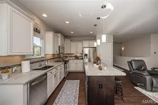 1509 Woodside Hills Dr, Saint Peters, MO 63376 - Photo 15