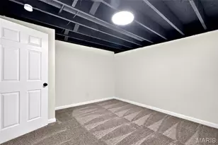 1600 Gallant Fox Dr, Florissant, MO 63033 - Photo 31