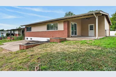 1600 Gallant Fox Drive, Florissant, MO 63033 - Photo 35
