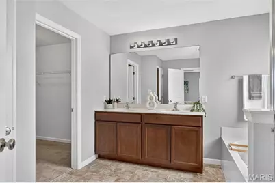 1661 Woods Mill Drive, Wentzville, MO 63385 - Photo 25