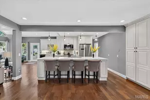 10419 Capitol Pl, Saint Louis, MO 63131 - Photo 11