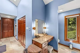 2 Deerfield Ridge Rd, Chesterfield, MO 63005 - Photo 33