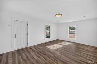 885 W 4th St, Lebanon, MO 65536 - Photo 5