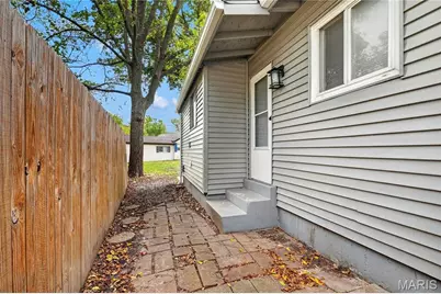 703 Ferguson Avenue, Ferguson, MO 63135 - Photo 15