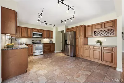 257 Treasure Cove, Ballwin, MO 63021 - Photo 7