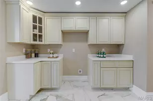5849 De Giverville Ave, Saint Louis, MO 63112 - Photo 11