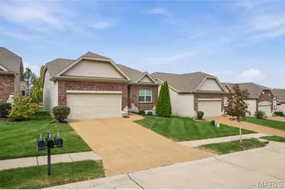 1247 Emerald Gardens Drive, Saint Peters, MO 63376 - Photo 3