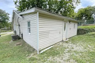 1105 Cliff Dr, Festus, MO 63028 - Photo 17