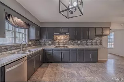 28 Hawthorne Drive, Warrenton, MO 63383 - Photo 9