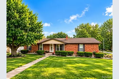 202 Kingsway Street, Farmington, MO 63640 - Photo 1