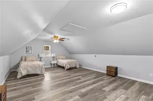 8746 Park Ln, Saint Louis, MO 63147 - Photo 23