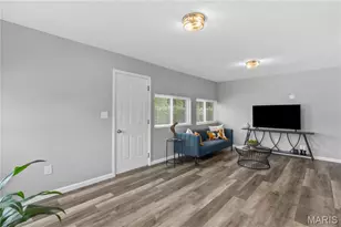 8746 Park Ln, Saint Louis, MO 63147 - Photo 25