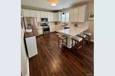 2811 Barrett Pines Lane, Des Peres, MO 63021 - Photo 5