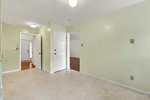 5319 N Kenrick Parke Dr, Shrewsbury, MO 63119 - Photo 15