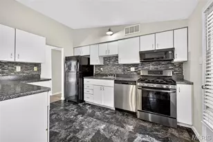 1722 Ridgewood Dr, Crestwood, MO 63126 - Photo 7