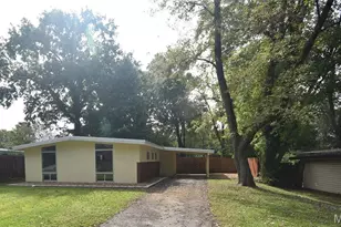 770 Bobbins Ln, Florissant, MO 63033 - Photo 1