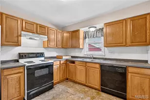 413 Ballman Ave, Saint Louis, MO 63135 - Photo 5