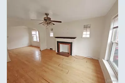 8729 Acacia Drive, Jennings, MO 63136 - Photo 5
