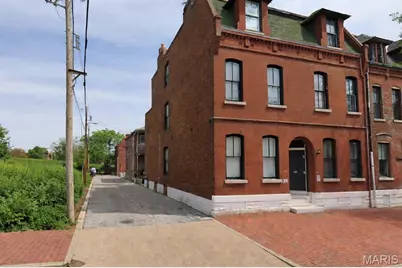 1035 Geyer Avenue, Saint Louis, MO 63104 - Photo 1