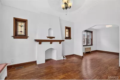 4142 Fairview Avenue, Saint Louis, MO 63116 - Photo 3