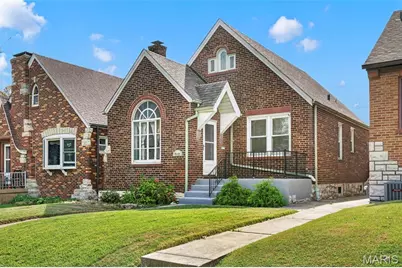4142 Fairview Avenue, Saint Louis, MO 63116 - Photo 1