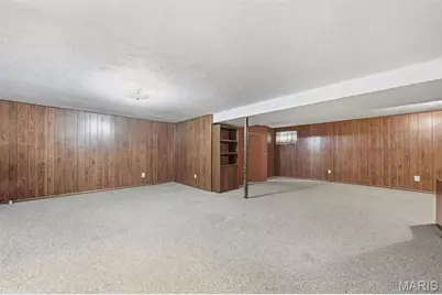 1790 Bobbinray Avenue, Florissant, MO 63031 - Photo 23