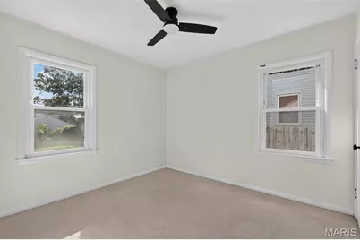 9820 Meadow View Drive, Overland, MO 63114 - Photo 13