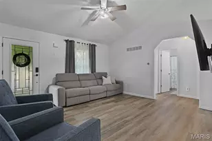 2105 Brookview Ct, Washington, MO 63090 - Photo 9