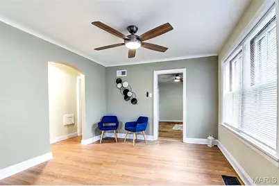 669 Bellsworth Drive, Saint Louis, MO 63125 - Photo 5